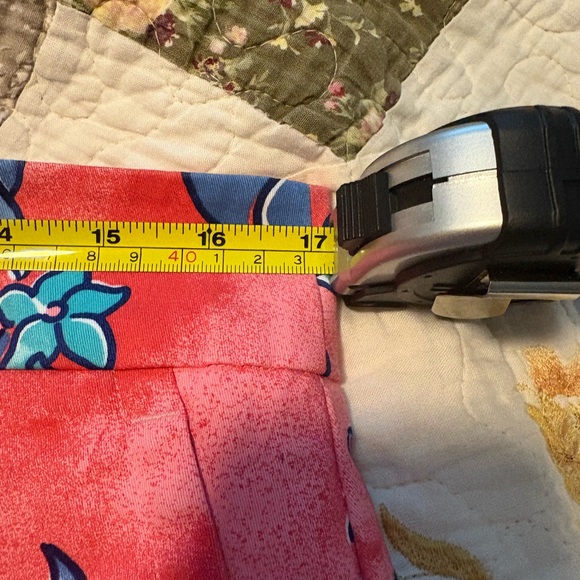 Crown & Ivy shorts - Picture 6 of 7